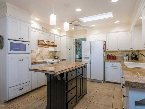 5th image of 3518 Farwell Dr