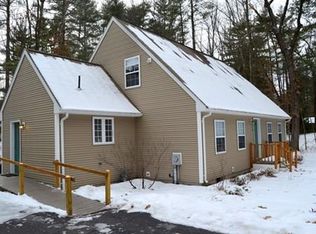 15 Laurel Ln, Amherst, MA 01002