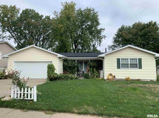2616 W 38th Pl, Davenport, IA