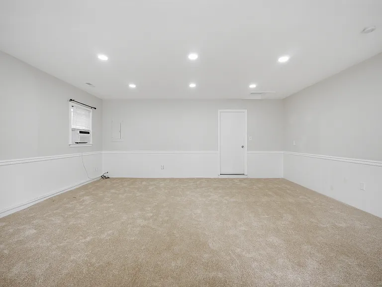 2252 Newstead Dr — Photo 30