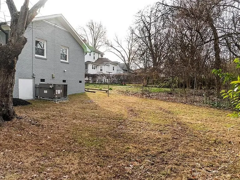 708 Bluford St — Photo 25