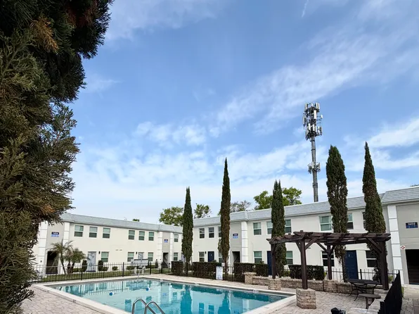 1608 S Crystal Lake Dr #54, Orlando, FL 32806