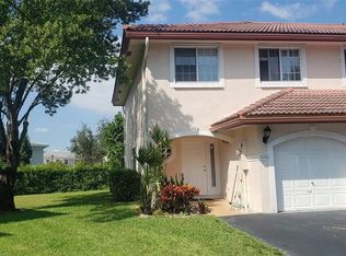 8980 NW 38th Dr #11, Pompano Beach, FL 33065