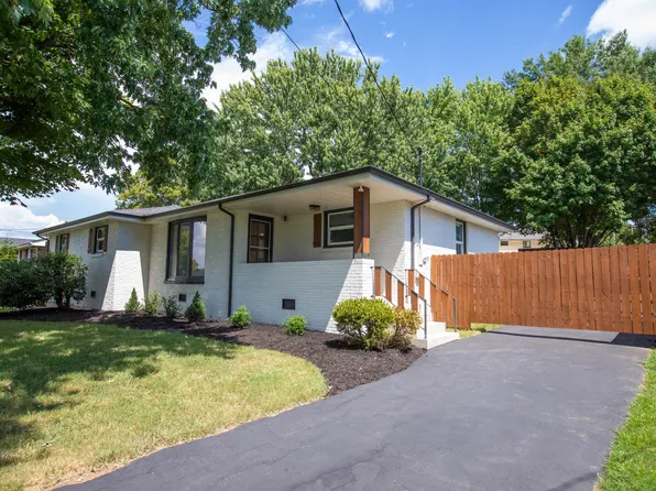 204 Weldon Dr, Hermitage, TN 37076