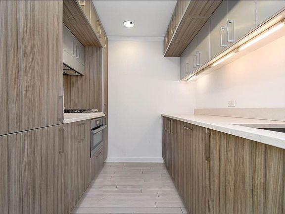 2nd image of 250 Bedford Ave #212