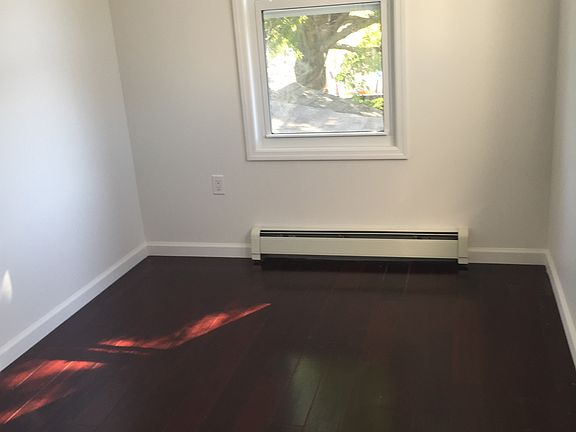 4th image of 7 Ormond Pl #1