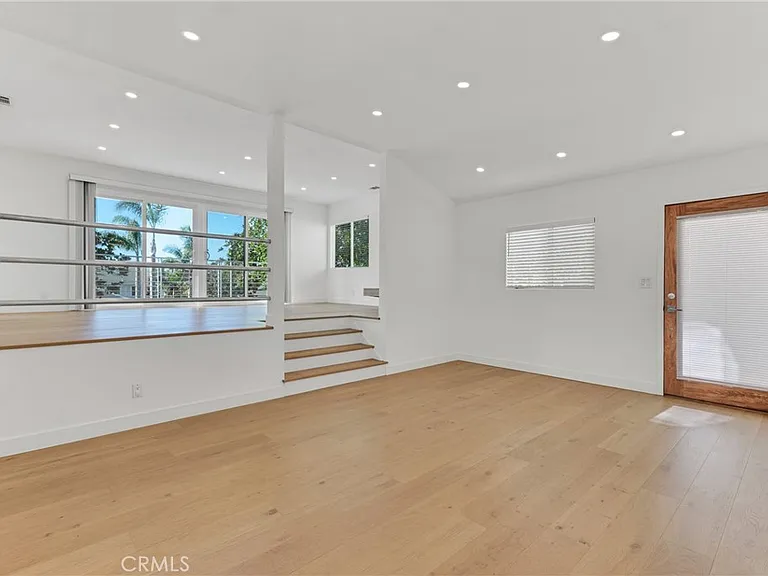7841 W 83rd St — Photo 11