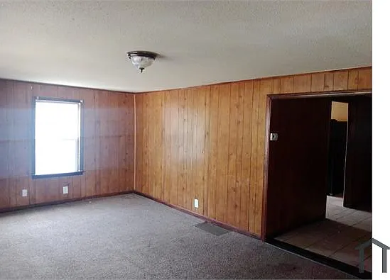 440 Charles St — Photo 16