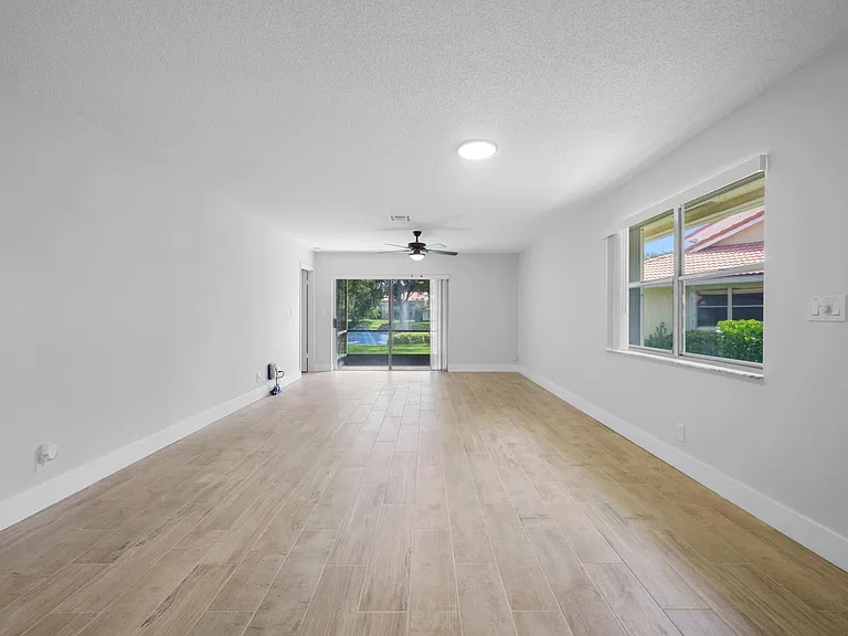 6371 Boca Cir — Photo 9