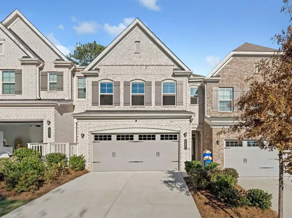 4321 Lanier Park Dr, Buford, GA 30518