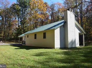 807 Sand Springs Rd, Beech Creek, PA 16822