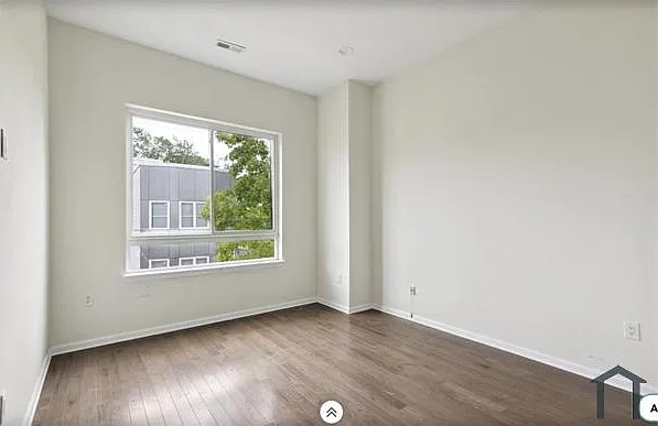 2 bed, 1100 sqft, $1,750 — Photo 3