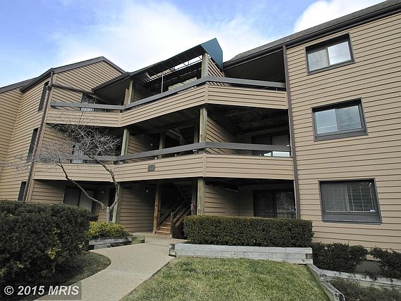 3rd image of 14 President Point Dr Unit A3