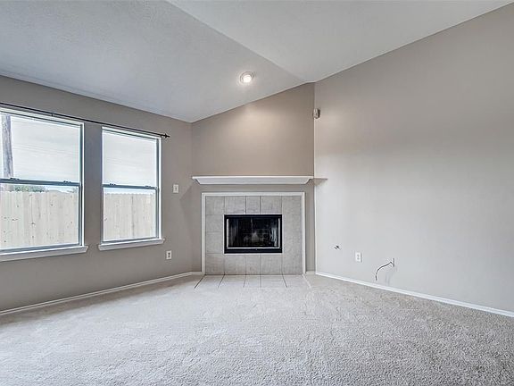 4th image of 4214 Custer Creek Dr