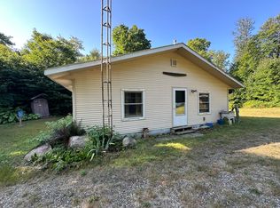 7699 Old Grade Rd, Newberry, MI 49868