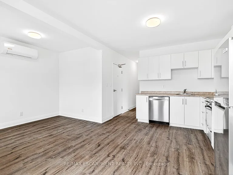 253 Saint Clair Blvd #2 — Photo 6