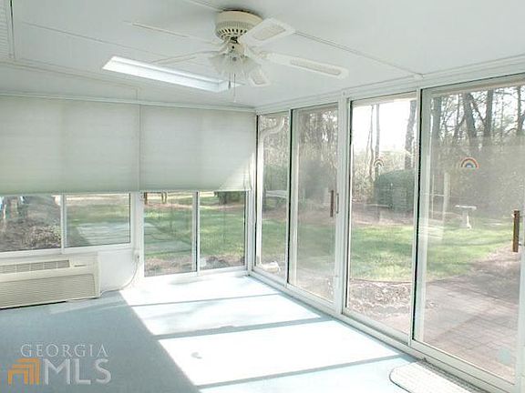 3rd image of 506 Suwanee East Dr