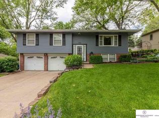 1806 Grove Rd, Bellevue, NE 68005