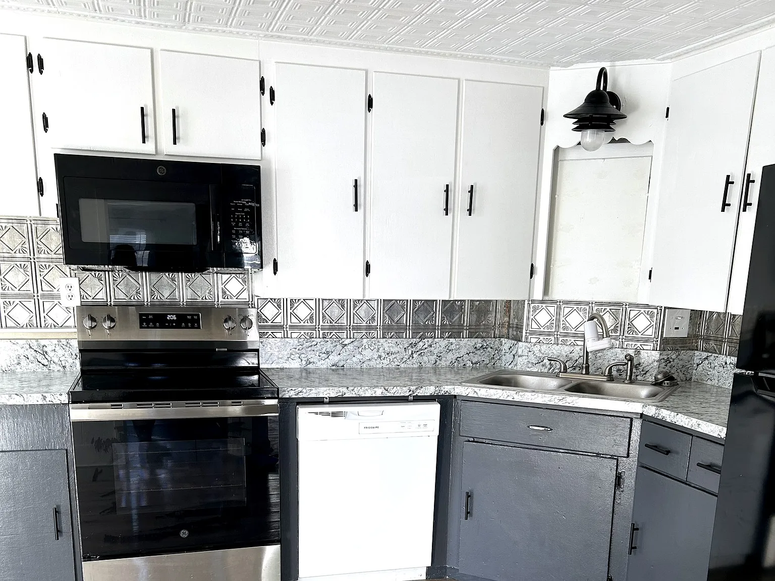 24 Orange St — Photo 4