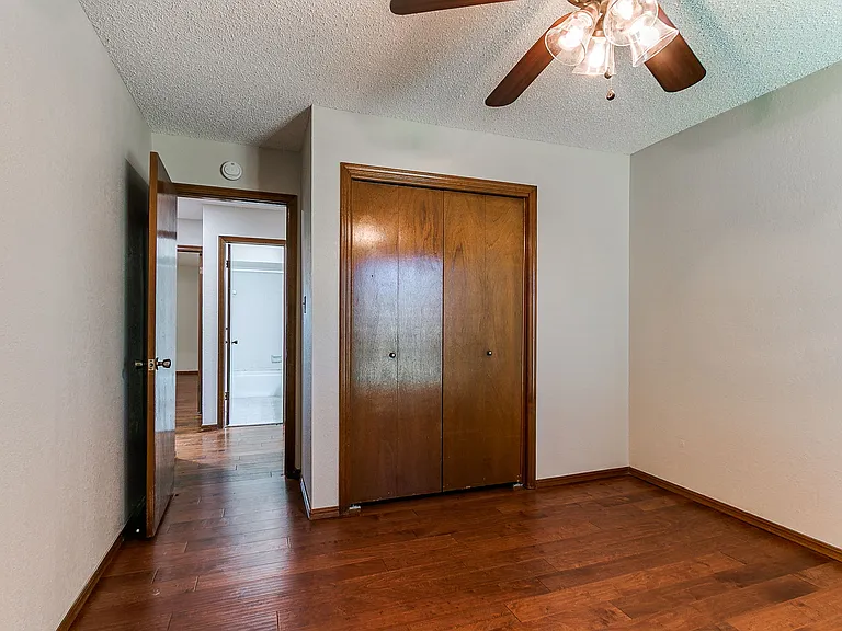 4721 Persimmon Ct — Photo 14