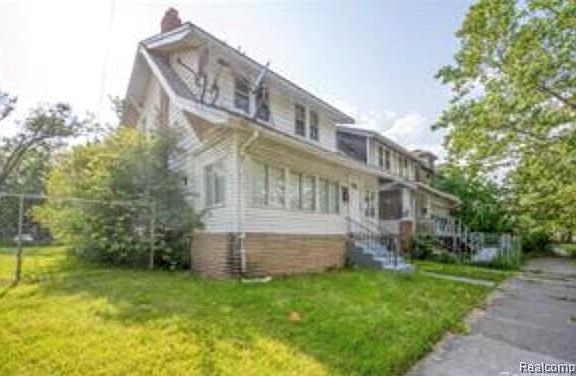 2nd image of 6561 Firwood St