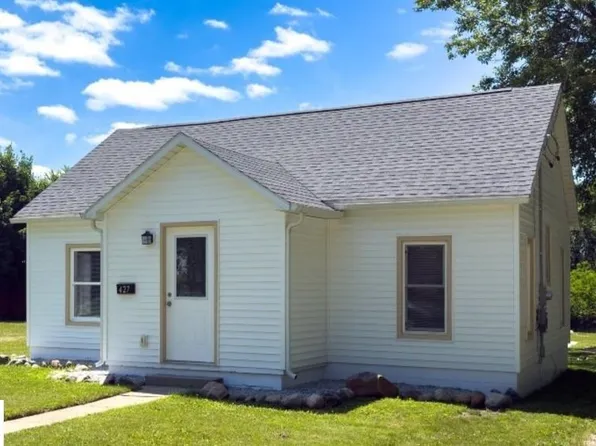 427 N Elm St, Ithaca, MI 48847