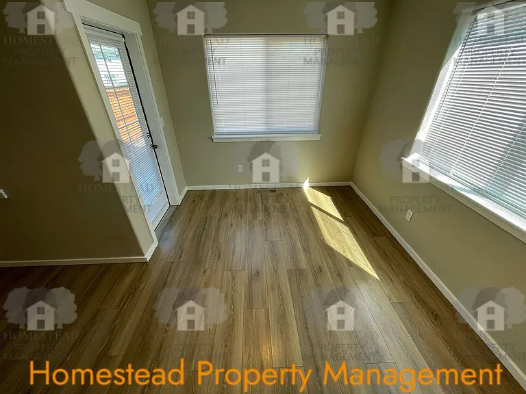 479 Broad St S — Photo 6