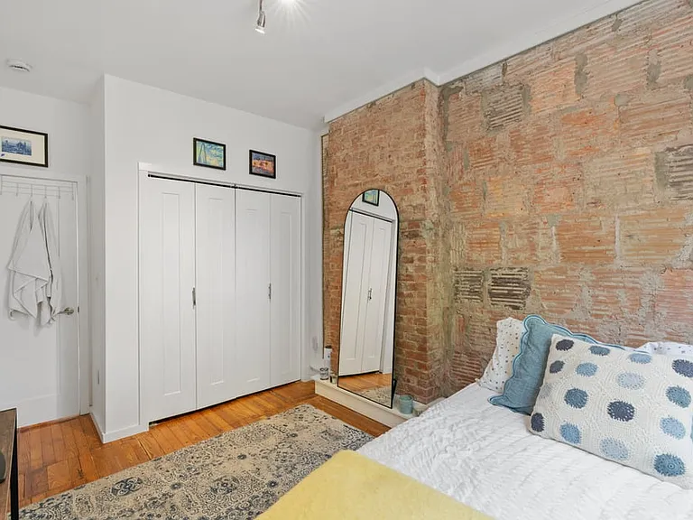 22 Willowdale Ave #2 — Photo 11
