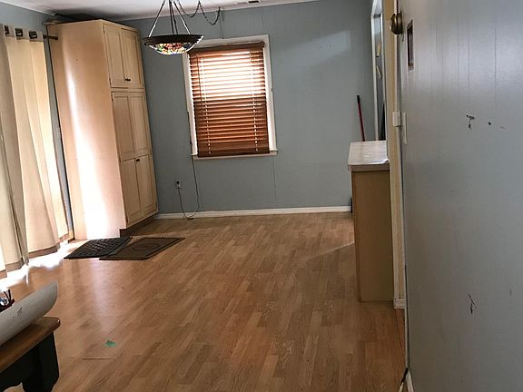 2nd image of 191 Ardmore Ave
