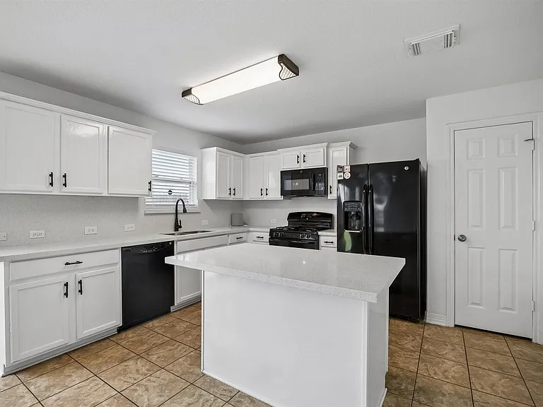 13926 Tinsley Ct — Photo 6