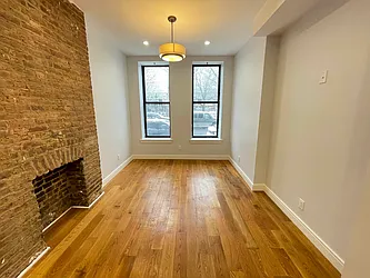 Rented by Tapiro Realty