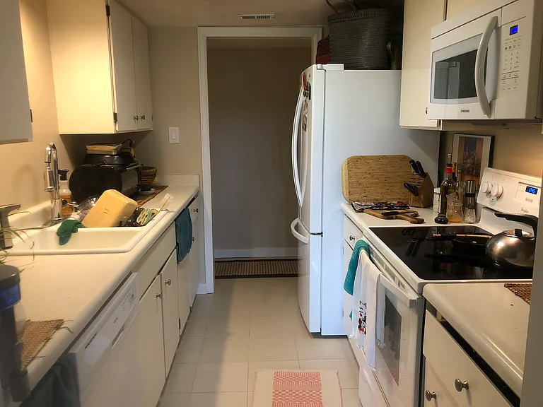 2525 S Dayton Way — Photo 5