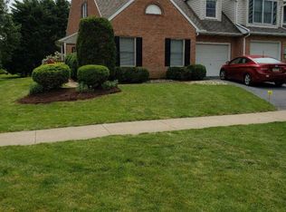 310 Huntington Dr, Mountville, PA