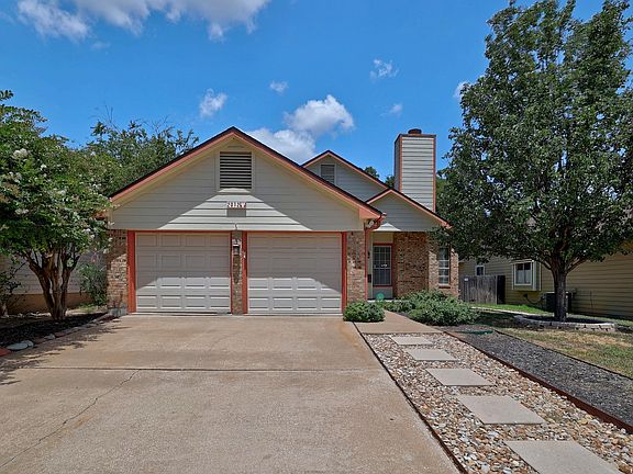 3rd image of 2012 Castle View Dr