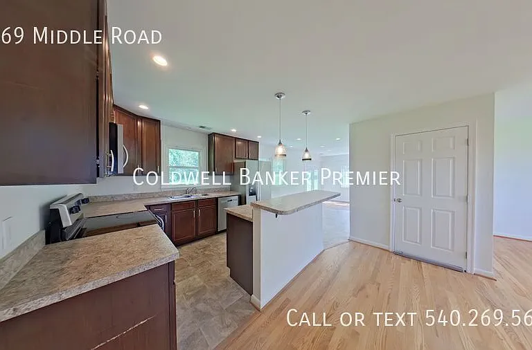 5069 Middle Rd — Photo 4