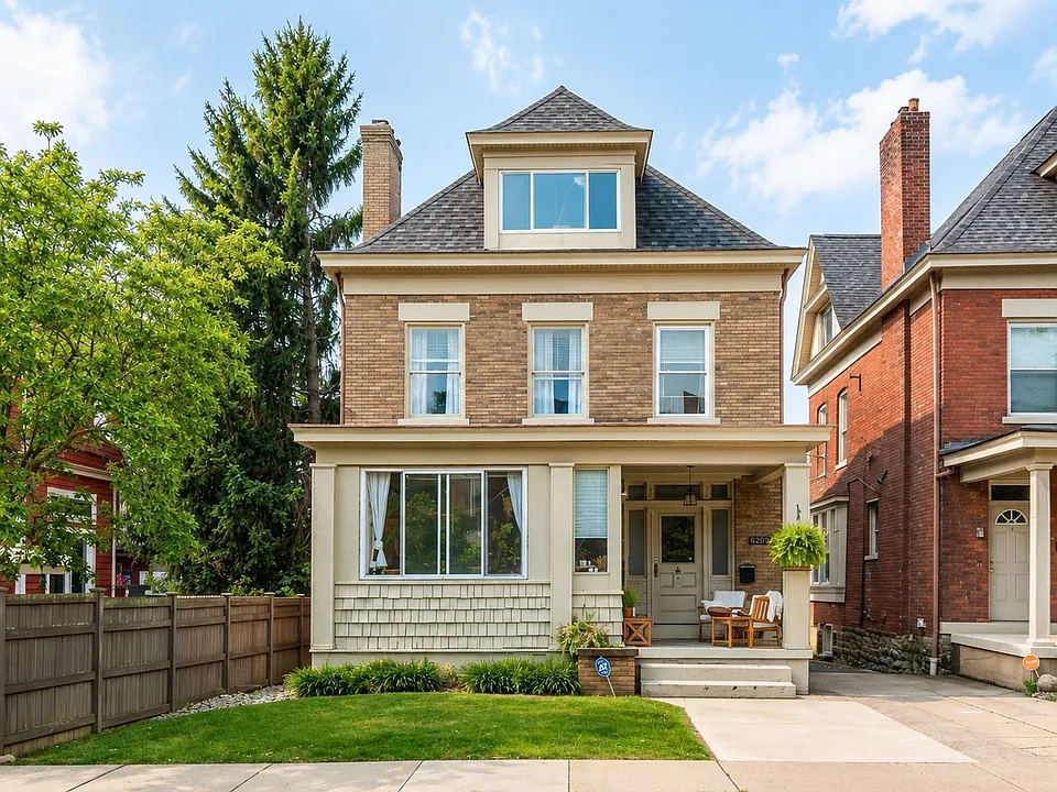 Amazing Shadyside Apartment * Walk to everything * Pet Friendly * Duplex Style Apartment * Luxuri...