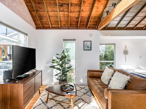 3rd image of 607C Westminster Ave