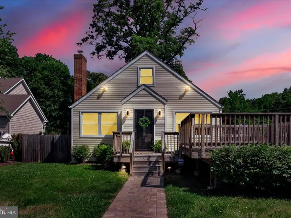 218 Spruce Ave, Edgewater, MD 21037