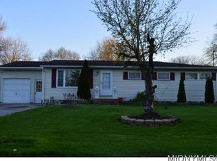 110 Ontario Pl, Liverpool, NY 13088
