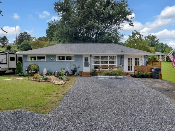 703 Hammond Ave, Mount Carmel, TN 37645