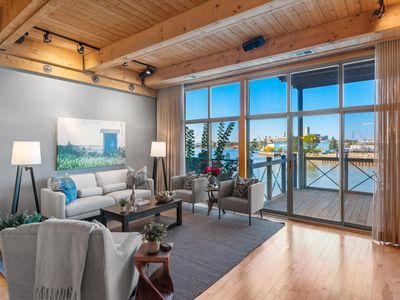 601 East Erie STREET #215, Milwaukee, WI, 53202