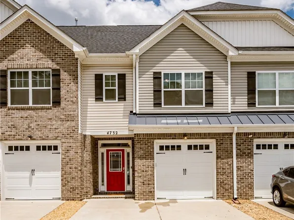 4732 Kilby Dr, Virginia Beach, VA 23456