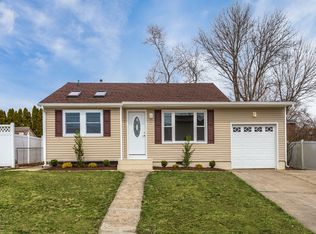 12 Exeter St, Old Bridge, NJ 08857