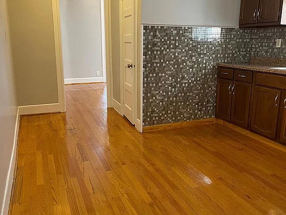 3rd image of 52 Broadway APT 8