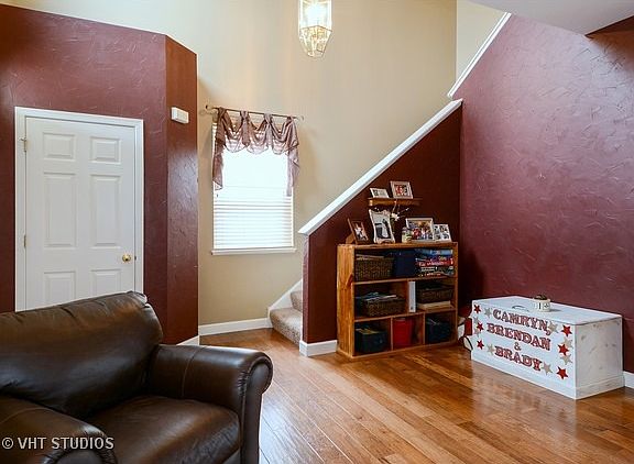 3rd image of 2443 Prairie Crossing Dr