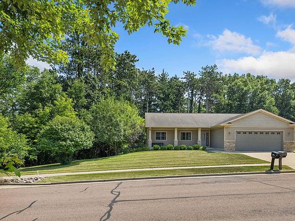3rd image of 4086 Pineview STREET