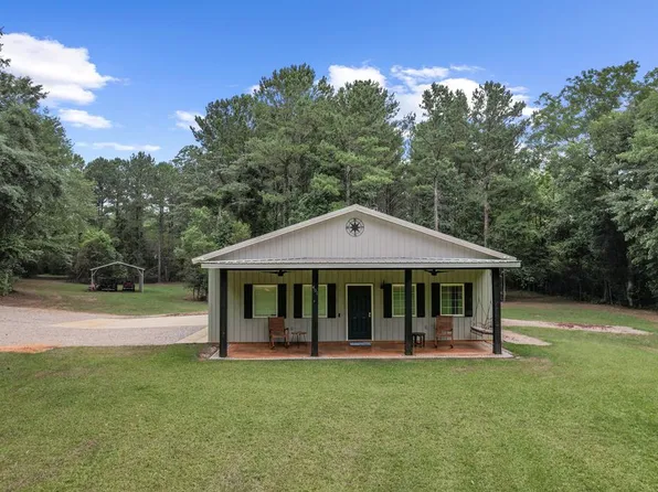 401 Macedonia Rd, Hartford, AL 36344