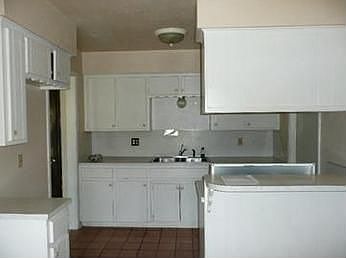 3rd image of 4004 Larkwood Dr