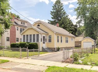 44 Cherrelyn St, Springfield, MA 01104
