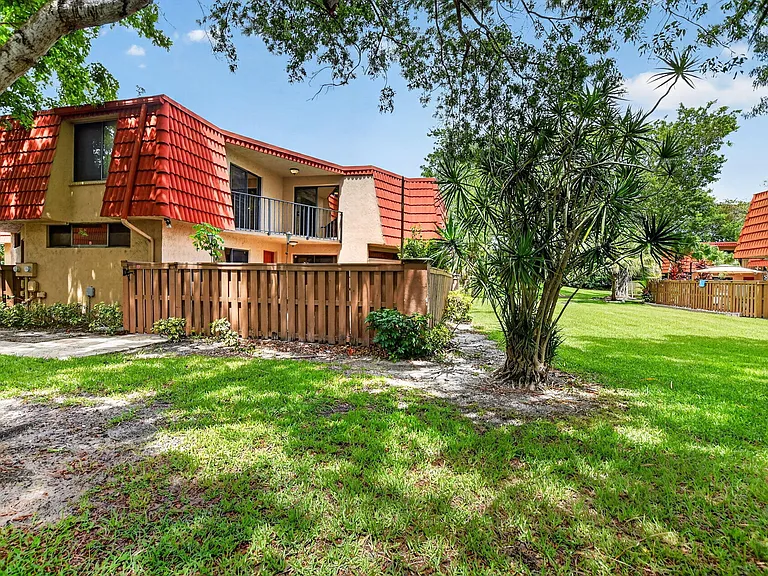 8099 Severn Dr #D — Photo 3